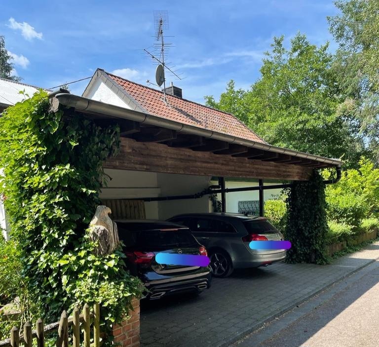 großes Carport für 2-3 Autos